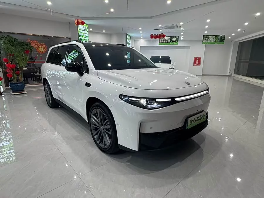 Leapmotor C16