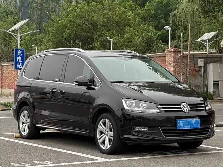 Volkswagen Sharon