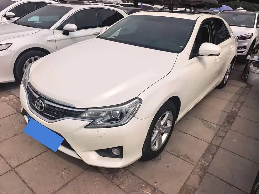 Toyota Reiz