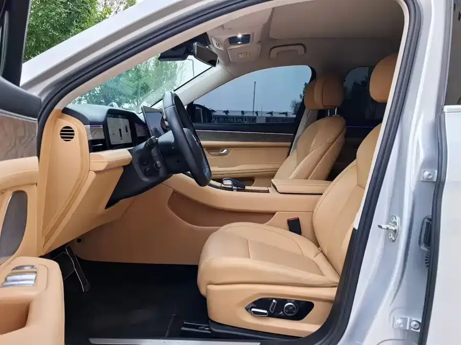 AITO Wenjie M5