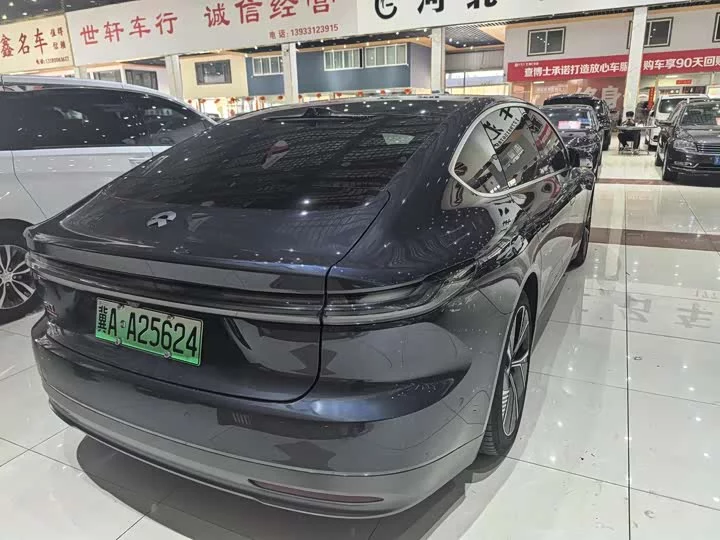 NIO ET7