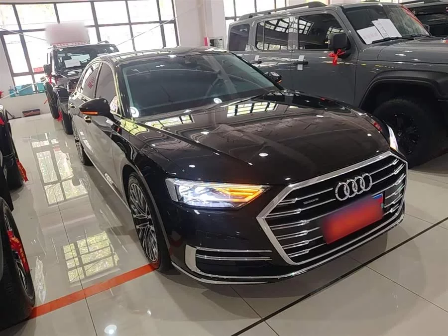 Audi A8