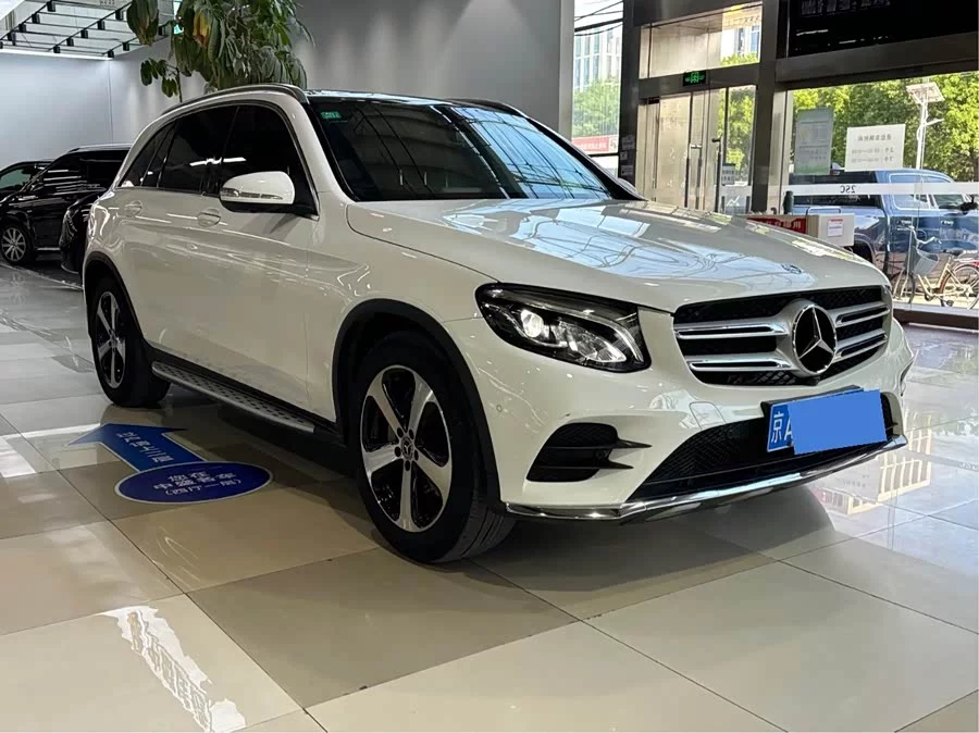 Mercedes Benz GLC