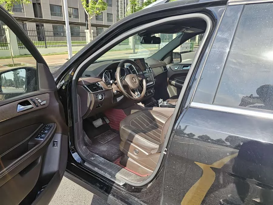 Mercedes Benz GLE (Imported)