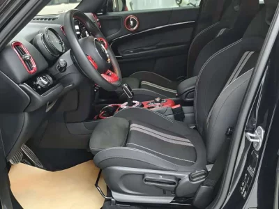 MINI JCW COUNTRYMAN