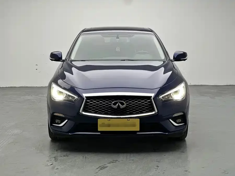 Infiniti Q50L