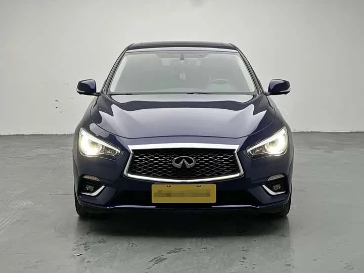 Infiniti Q50L