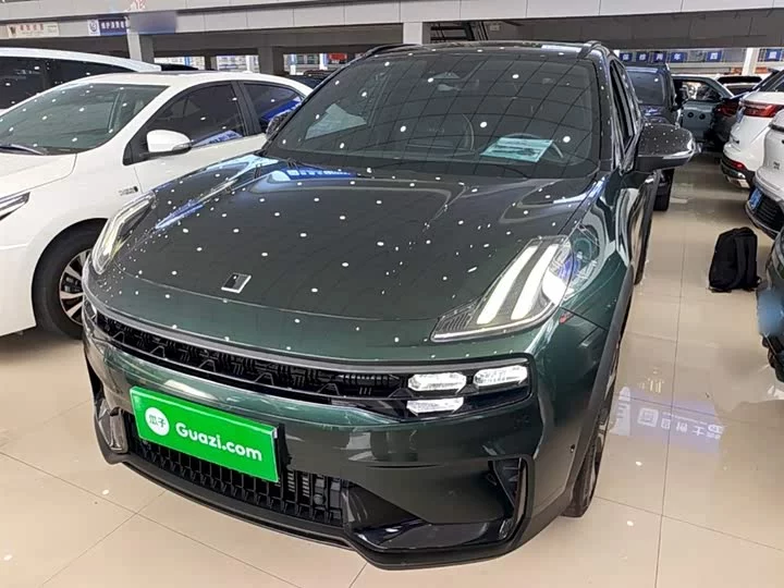Lynk & Co 06