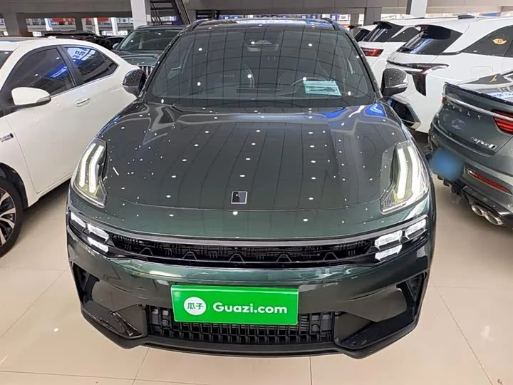 Lynk & Co 06