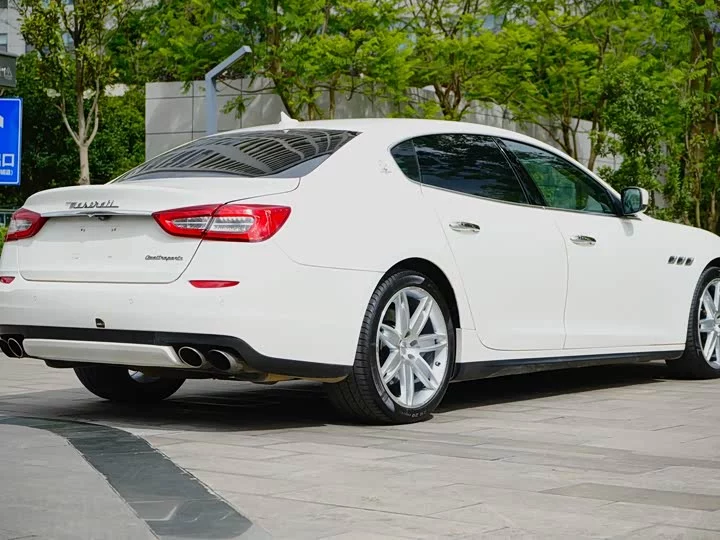 Maserati President