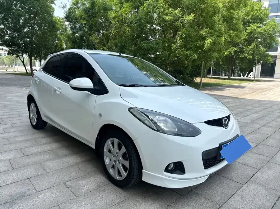 Mazda 2