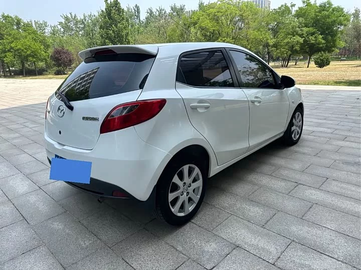 Mazda 2