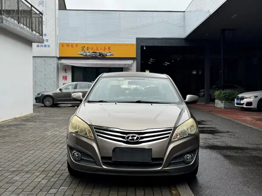 Hyundai Elantra / Celesta