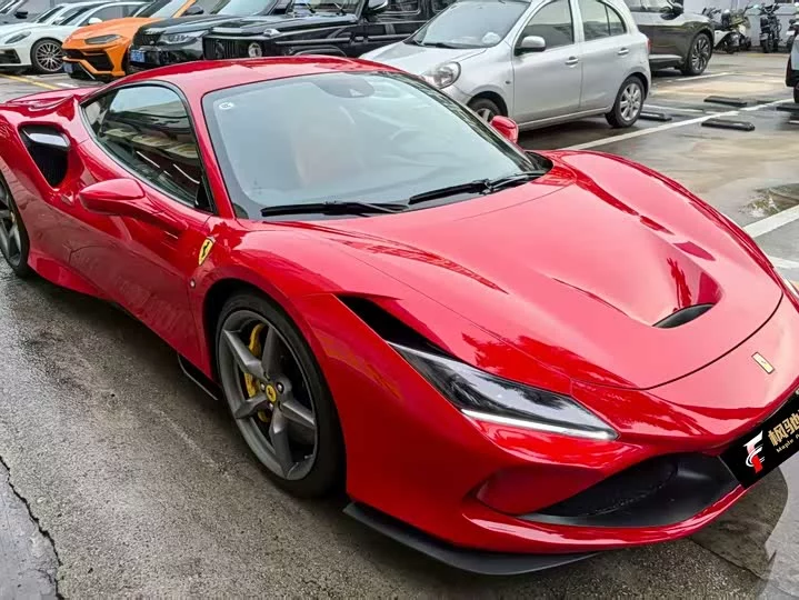ferrari F8