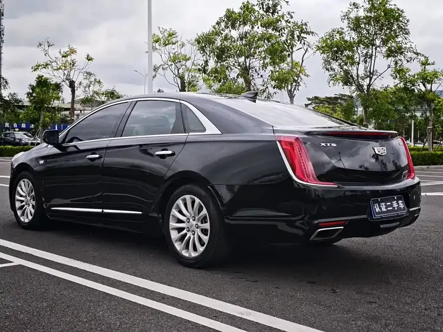 Cadillac XTS