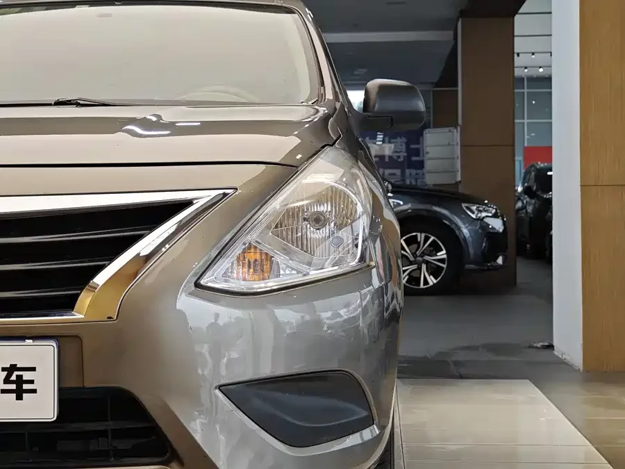 Nissan Sunny