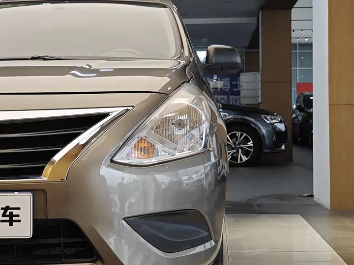 Nissan Sunlight