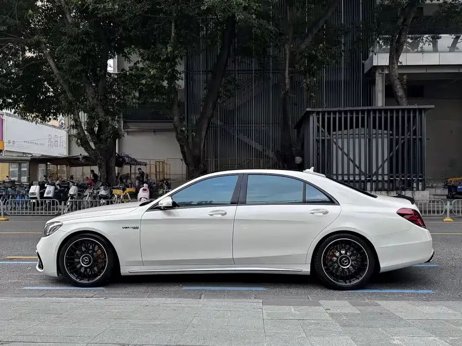 Mercedes Benz S-Class AMG