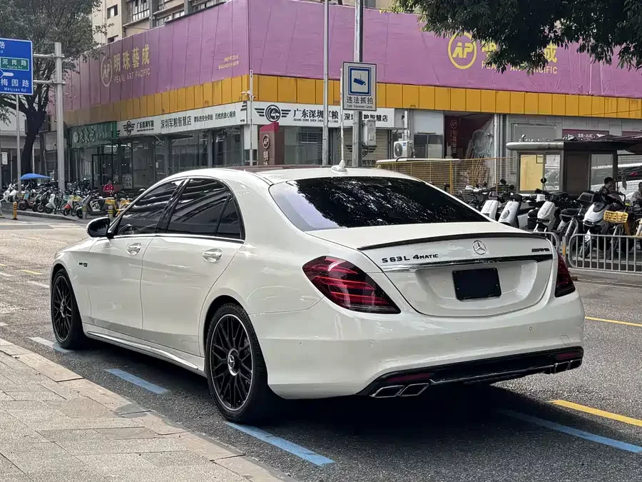 Mercedes Benz S-Class AMG