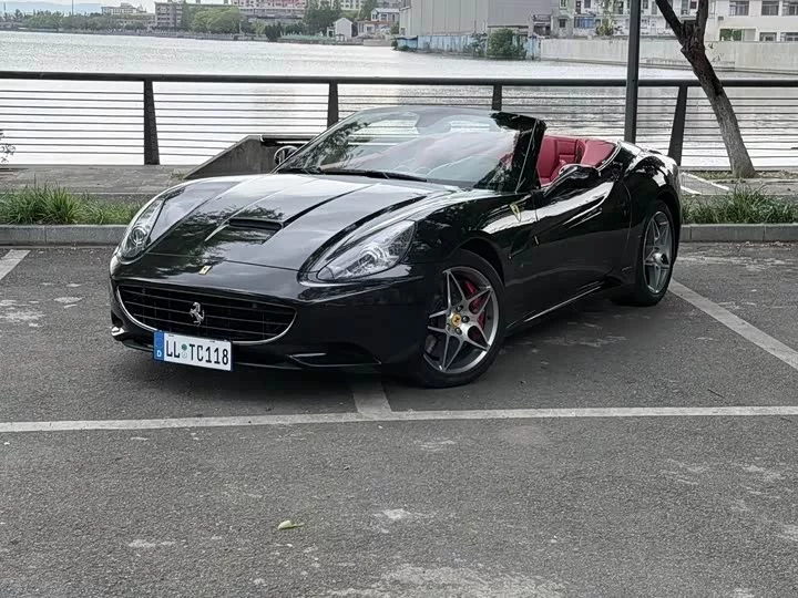 ferrari California T