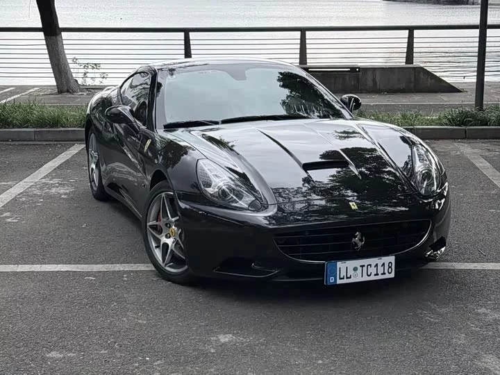ferrari California T