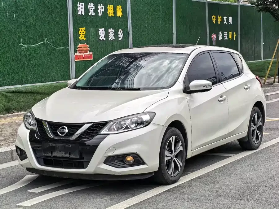 Nissan Tiida