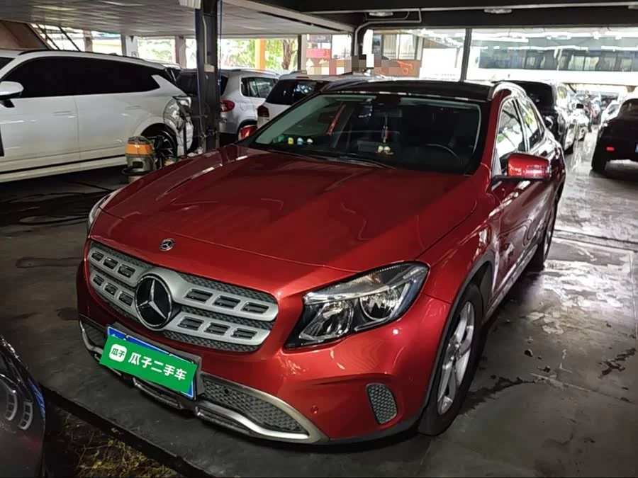 Mercedes Benz GLA