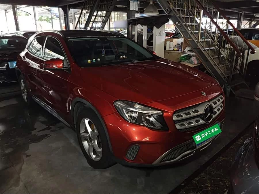 Mercedes Benz GLA