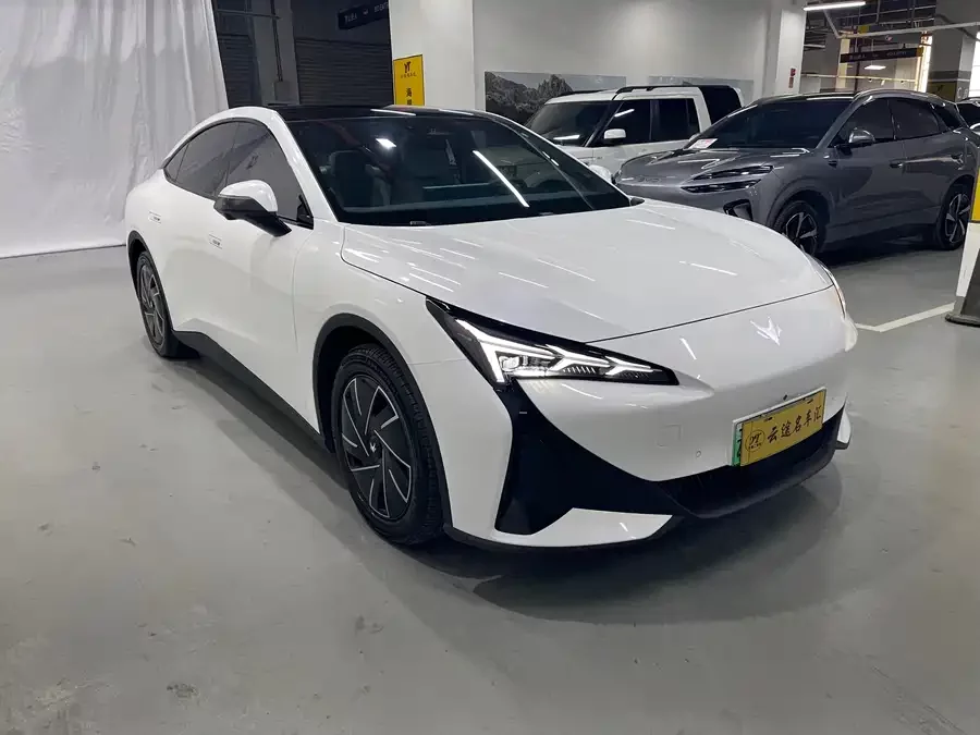 ARCFOX Alpha S5