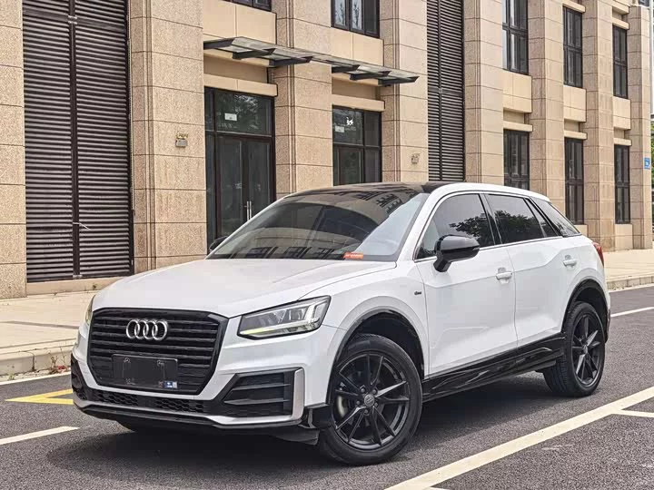 Audi Q2L