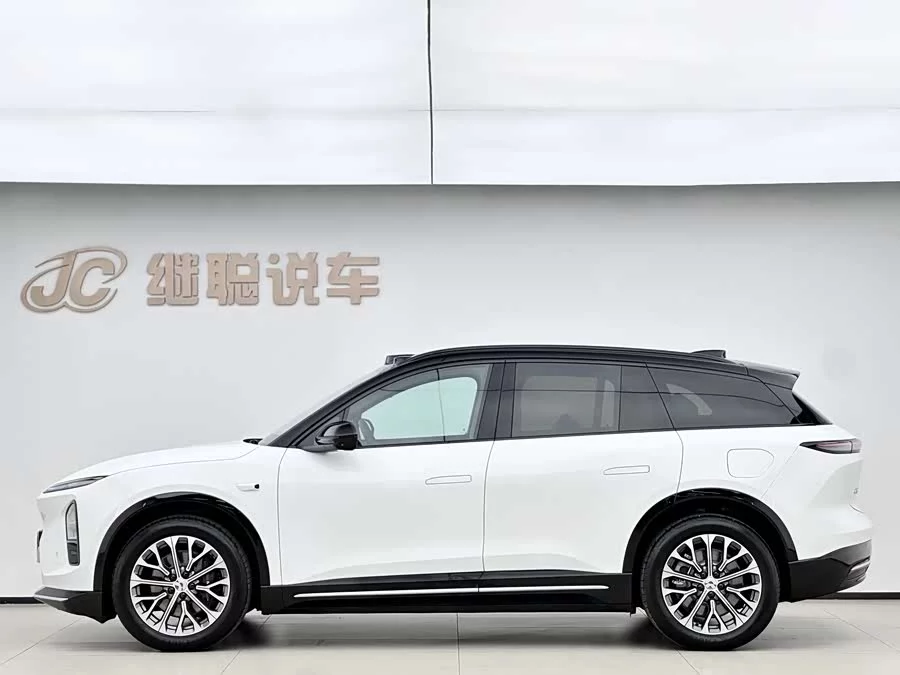 NIO ES6