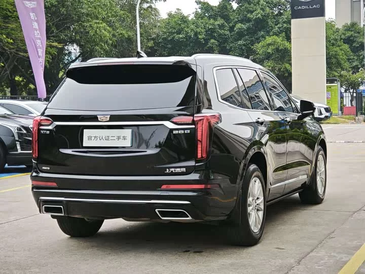 Cadillac XT6