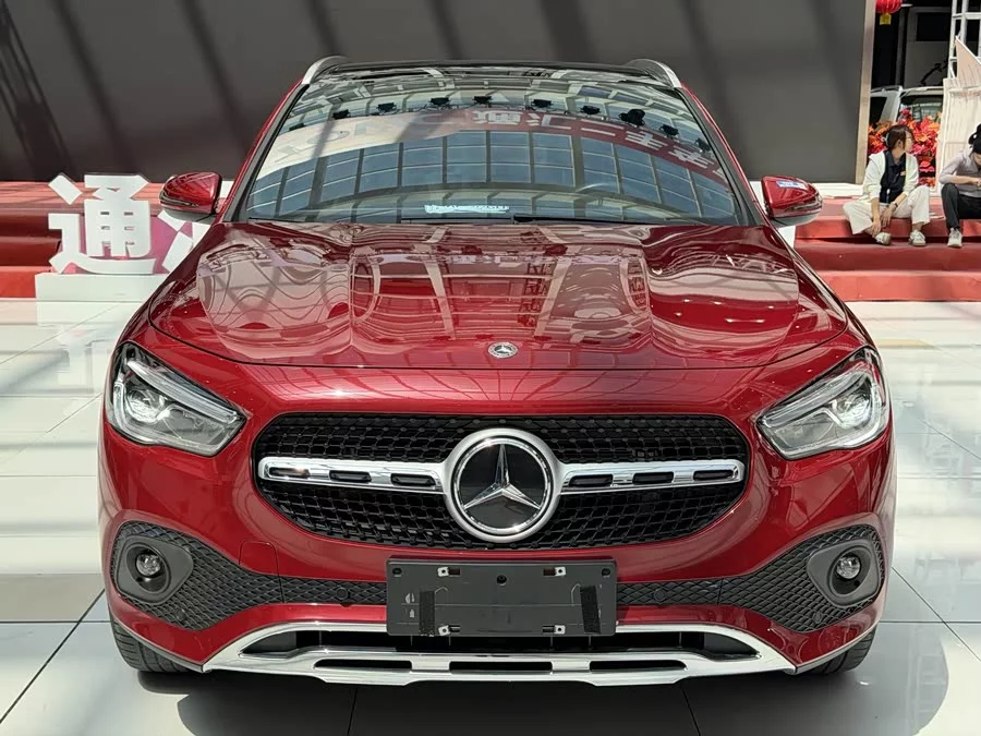 Mercedes Benz GLA