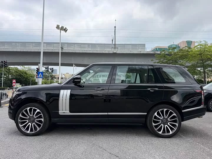 Land Rover range rover