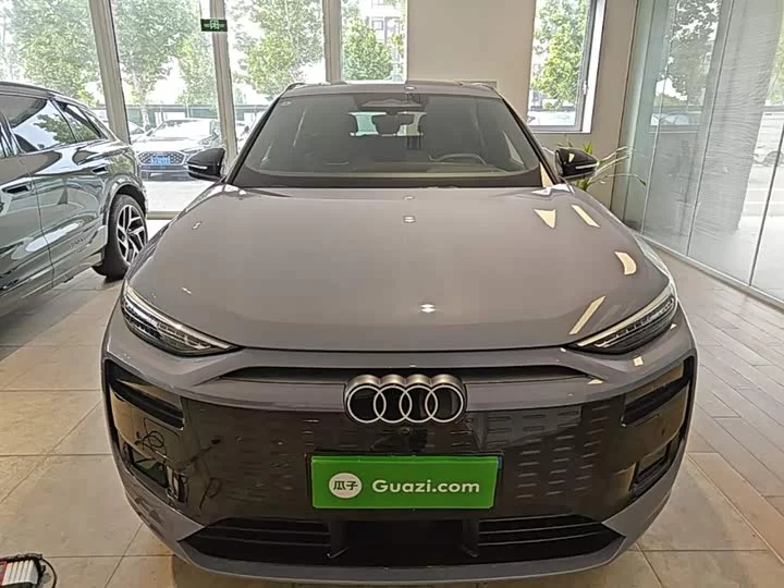 Audi Q6L e-tron