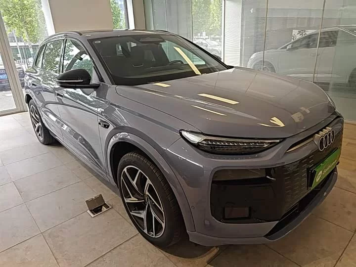 Audi Q6L e-tron