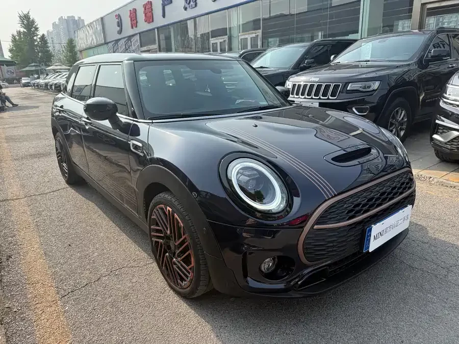 MINI CLUBMAN