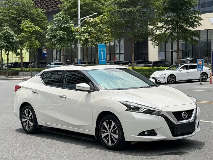 Nissan bluebird