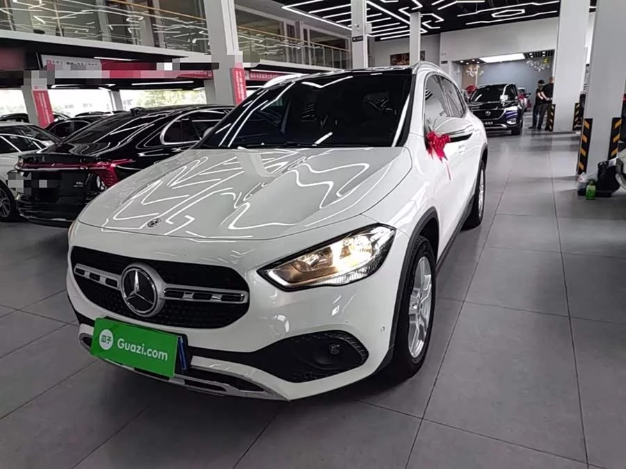 Mercedes Benz GLA