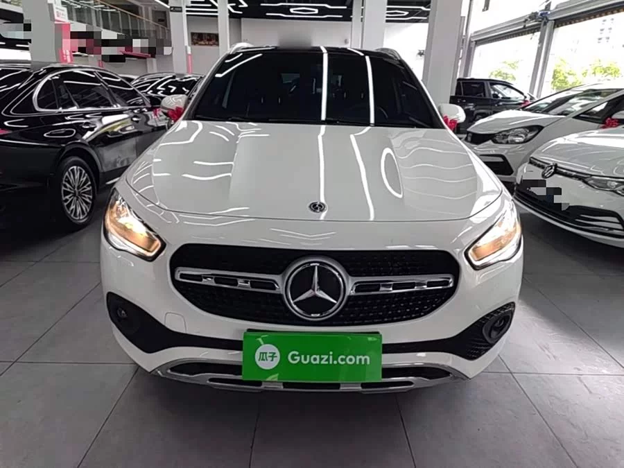 Mercedes Benz GLA