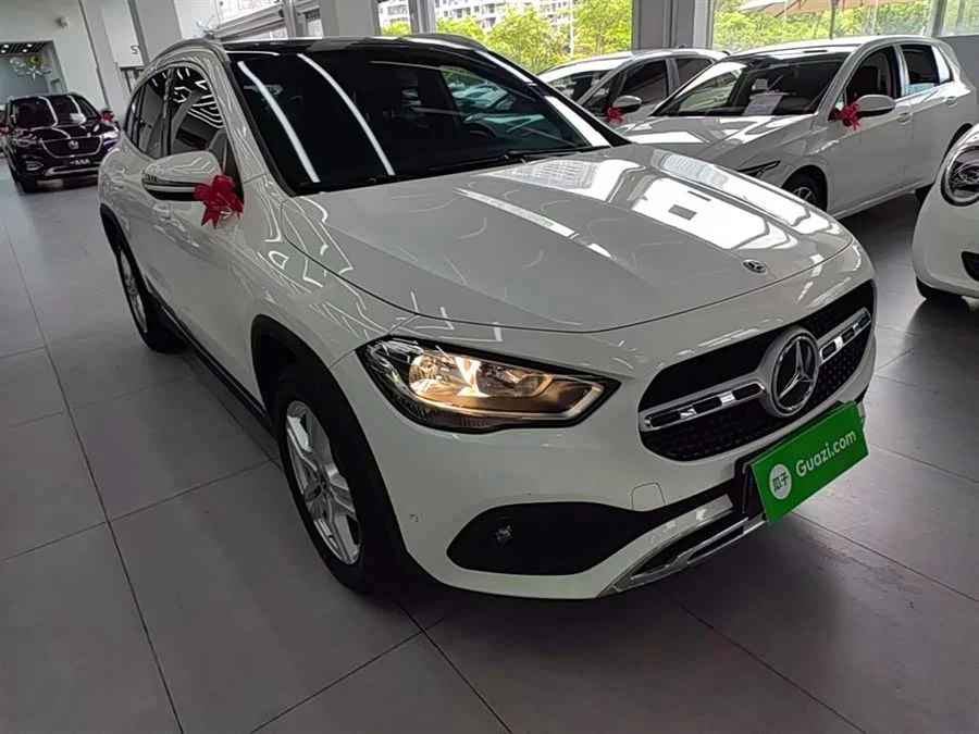 Mercedes Benz GLA