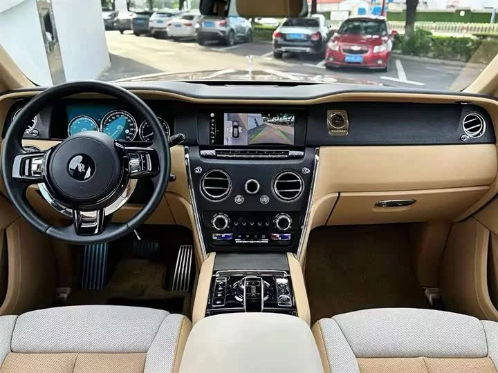 Rolls Royce Cullinan