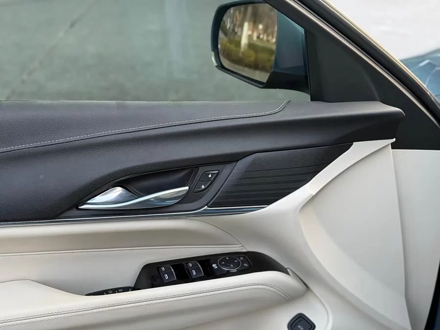 Cadillac CT4