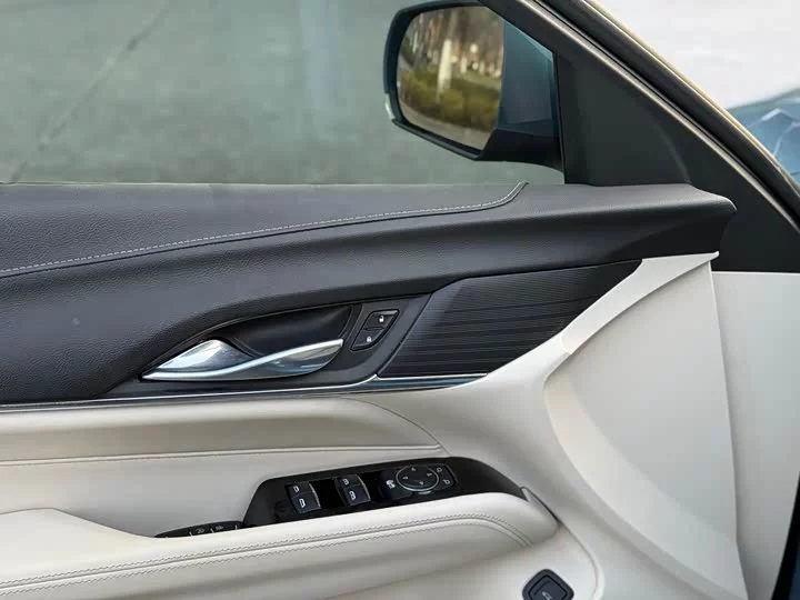 Cadillac CT4