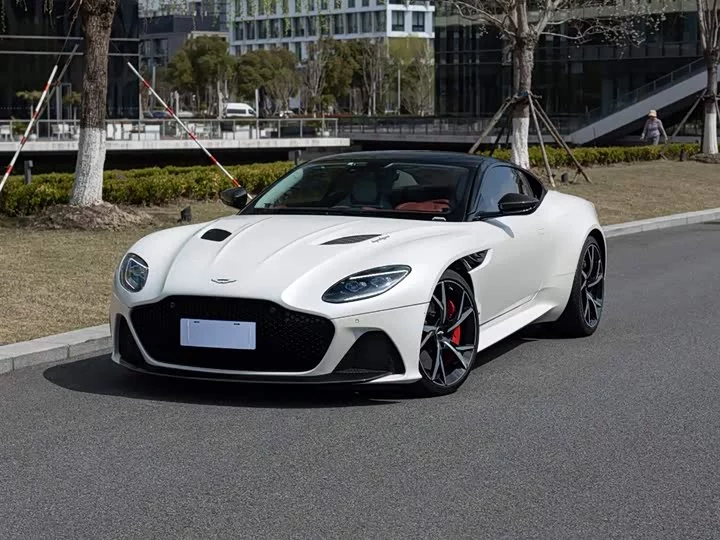 Aston Martin DBS