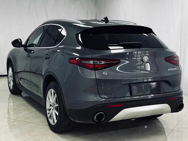 alfa romeo Stelvio