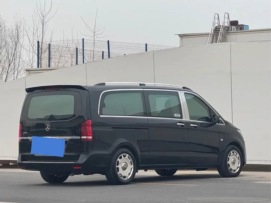 Mercedes Benz Vito