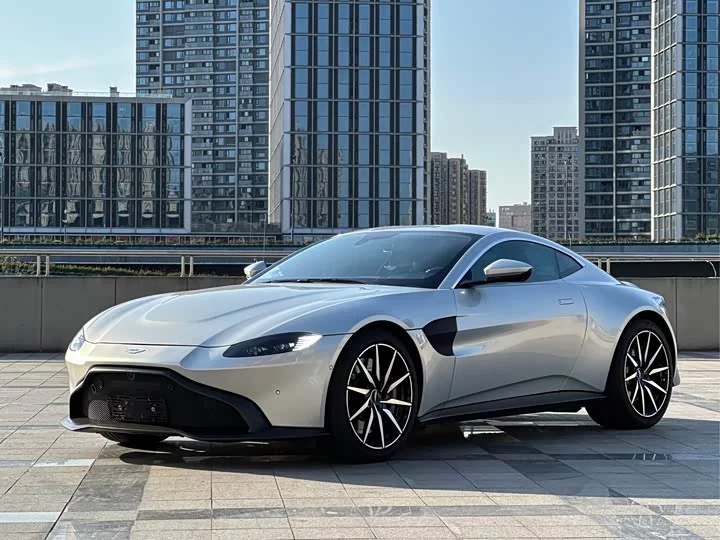 Aston Martin V8 Vantage