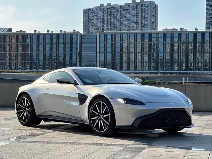 Aston Martin V8 Vantage