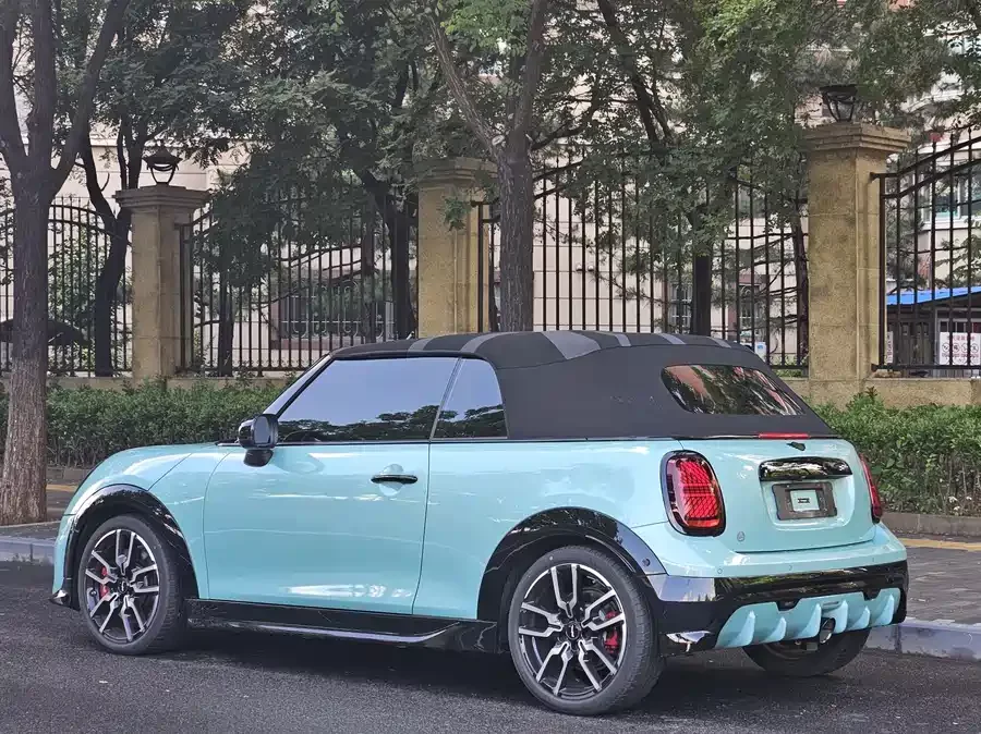 MINI JCW